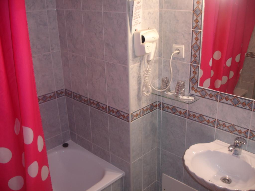 Pensao Residencial Roma Ξενοδοχείο Lisboa Δωμάτιο φωτογραφία